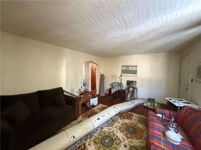 2360 Evans City Rd, Jackson Twp, PA 16063