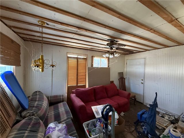 2360 Evans City Rd, Jackson Twp, PA 16063