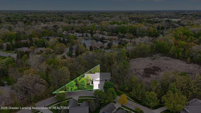 2361 Sapphire Lane, East Lansing, MI 48823