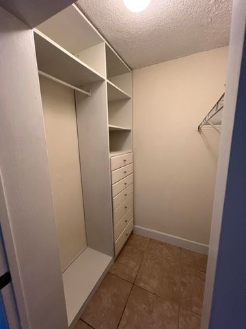 815 W Boynton Beach Boulevard 12-101, Boynton Beach, FL 33426