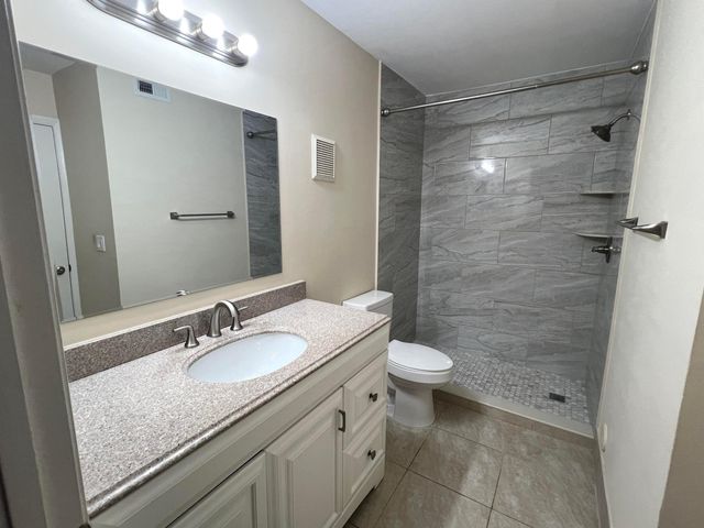 815 W Boynton Beach Boulevard 12-101, Boynton Beach, FL 33426