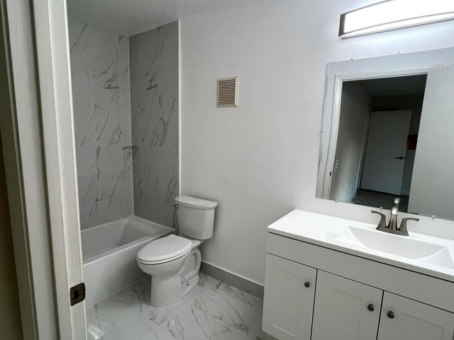 815 W Boynton Beach Boulevard 12-101, Boynton Beach, FL 33426