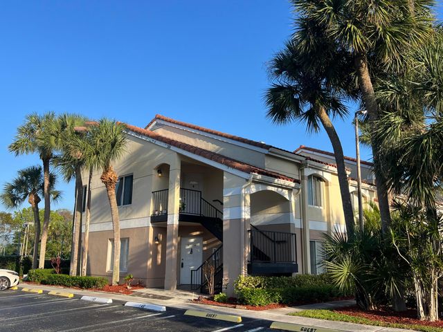 815 W Boynton Beach Boulevard 12-101, Boynton Beach, FL 33426