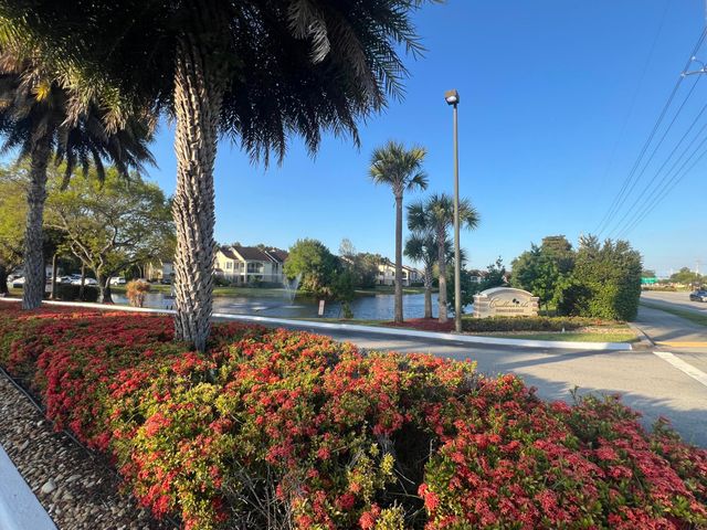 815 W Boynton Beach Boulevard 12-101, Boynton Beach, FL 33426