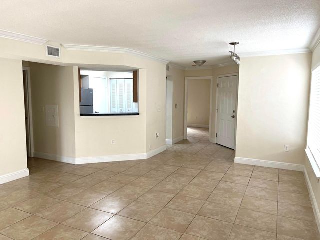 815 W Boynton Beach Boulevard 12-101, Boynton Beach, FL 33426