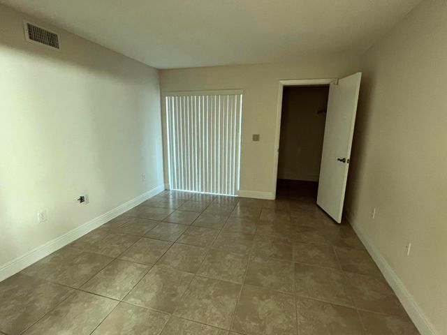 815 W Boynton Beach Boulevard 12-101, Boynton Beach, FL 33426