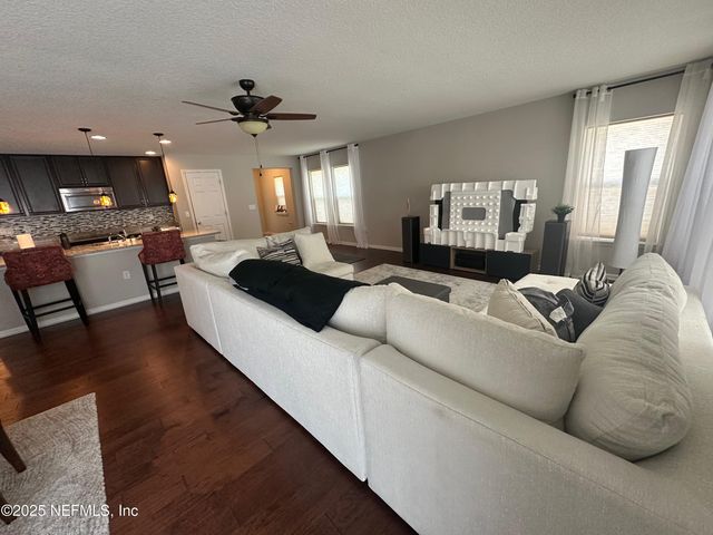 9567 ABBY GLEN Circle, Jacksonville, FL 32257