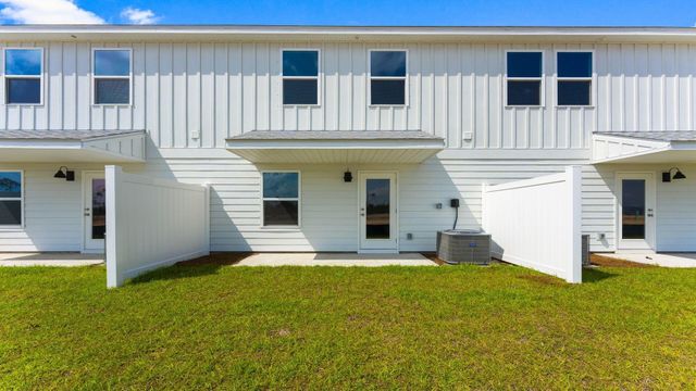 25 Hatten Court, Mary Esther, FL 32569