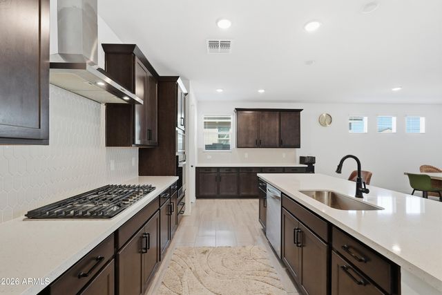 4650 W Gilbert Lane, San Tan Valley, AZ 85144