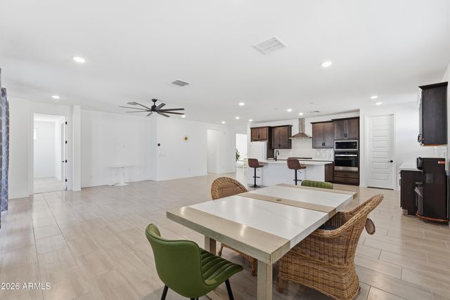 4650 W Gilbert Lane, San Tan Valley, AZ 85144