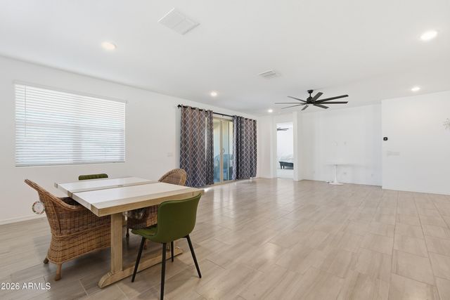 4650 W Gilbert Lane, San Tan Valley, AZ 85144