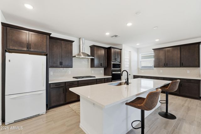 4650 W Gilbert Lane, San Tan Valley, AZ 85144
