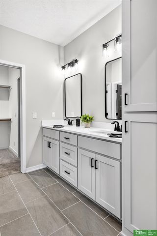 5614 N 199th Street, Elkhorn, NE 68022