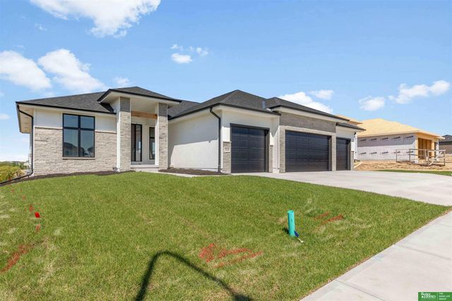5614 N 199th Street, Elkhorn, NE 68022