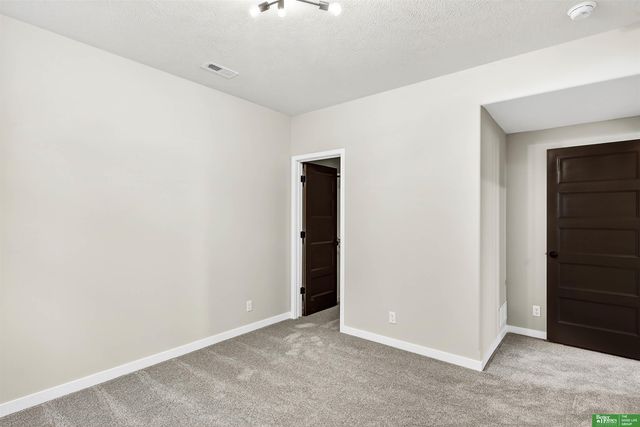 5614 N 199th Street, Elkhorn, NE 68022