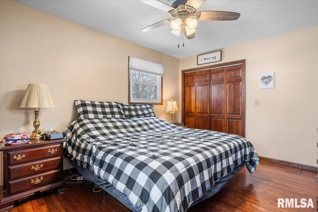 631 HACKBERRY Road, Chatham, IL 62629