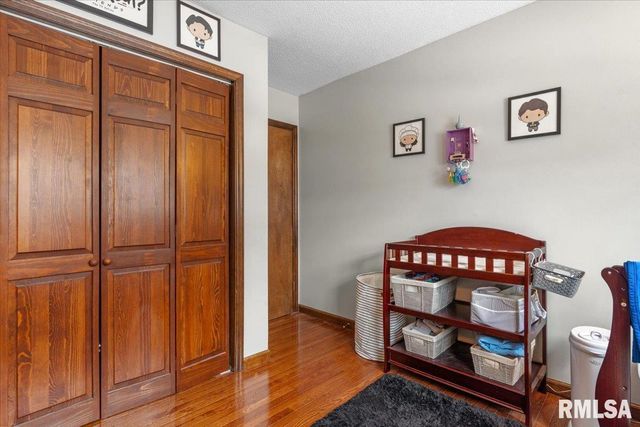 631 HACKBERRY Road, Chatham, IL 62629