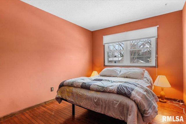 631 HACKBERRY Road, Chatham, IL 62629