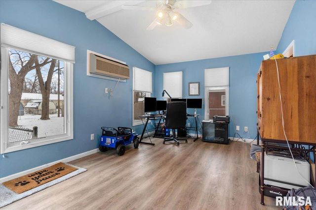 631 HACKBERRY Road, Chatham, IL 62629