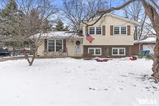 631 HACKBERRY Road, Chatham, IL 62629