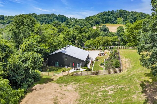2896 Fly Rd, Santa Fe, TN 38482