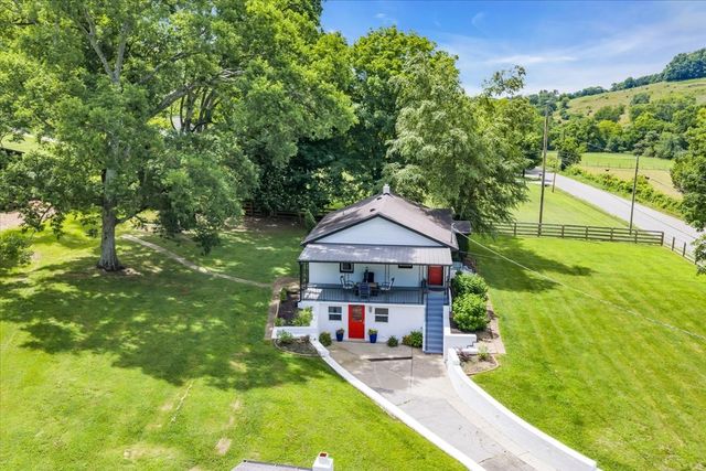 2896 Fly Rd, Santa Fe, TN 38482