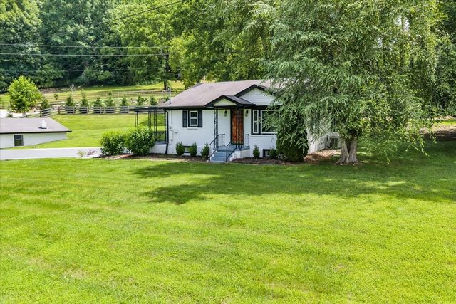 2896 Fly Rd, Santa Fe, TN 38482
