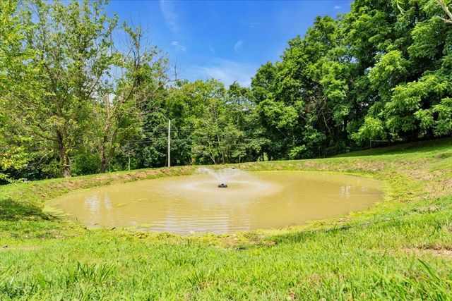 2896 Fly Rd, Santa Fe, TN 38482