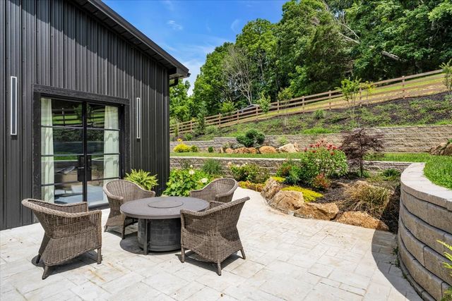 2896 Fly Rd, Santa Fe, TN 38482