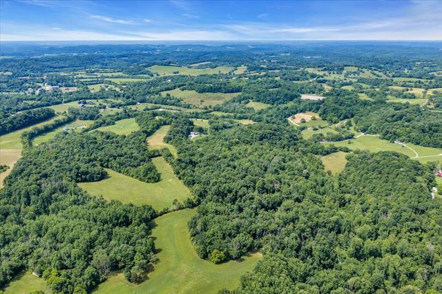 2896 Fly Rd, Santa Fe, TN 38482