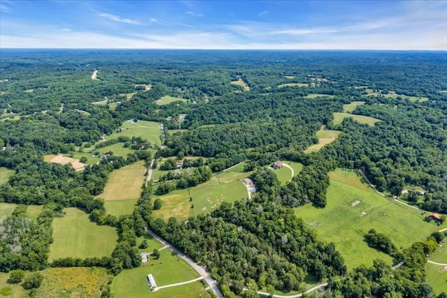 2896 Fly Rd, Santa Fe, TN 38482