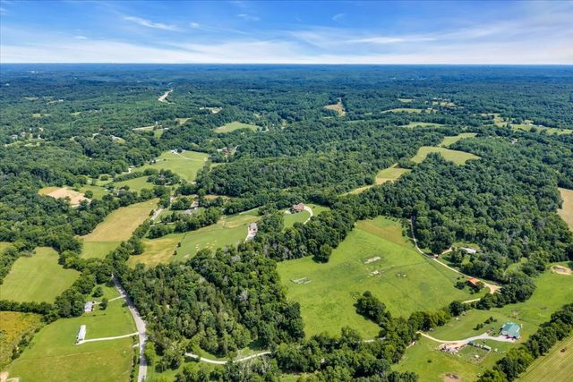 2896 Fly Rd, Santa Fe, TN 38482
