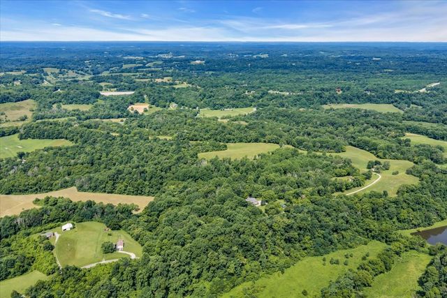 2896 Fly Rd, Santa Fe, TN 38482