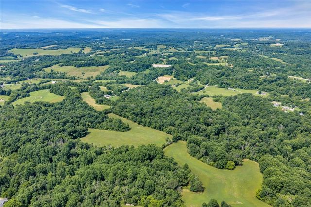 2896 Fly Rd, Santa Fe, TN 38482