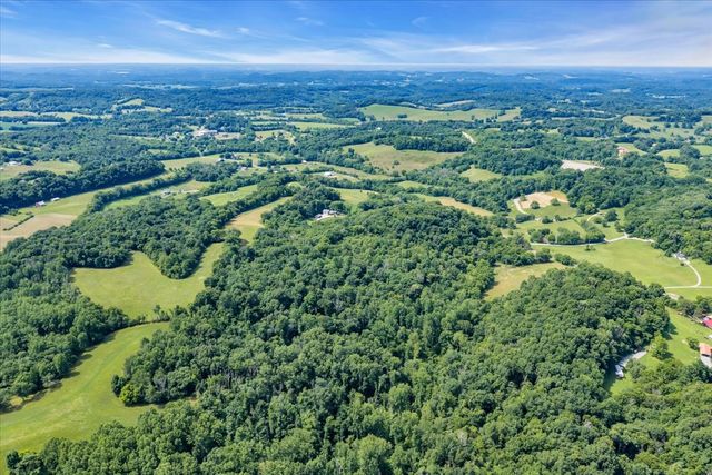 2896 Fly Rd, Santa Fe, TN 38482