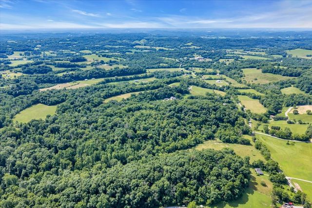 2896 Fly Rd, Santa Fe, TN 38482