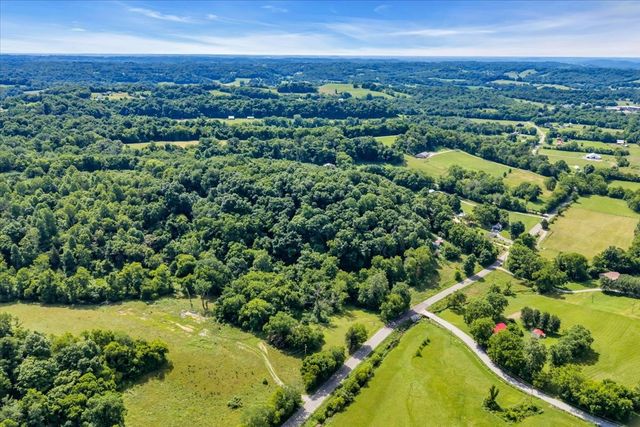 2896 Fly Rd, Santa Fe, TN 38482