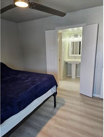 5303 Fleetwood Oaks Avenue 278, Dallas, TX 75235