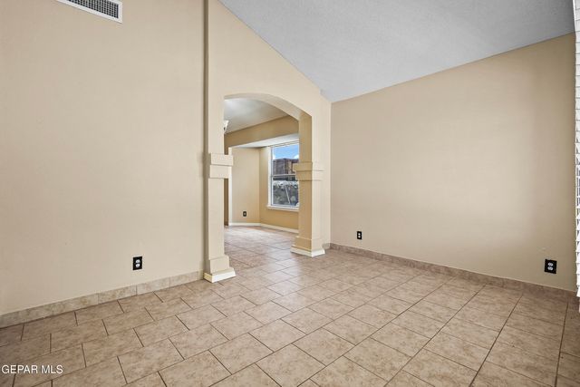 513 Cactus Crossing Drive, Horizon City, TX 79928