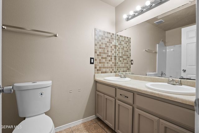 513 Cactus Crossing Drive, Horizon City, TX 79928