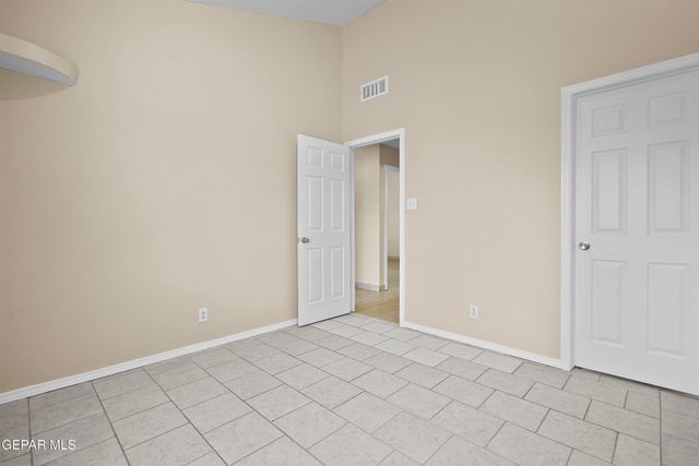 513 Cactus Crossing Drive, Horizon City, TX 79928