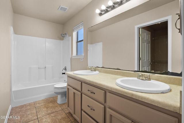 513 Cactus Crossing Drive, Horizon City, TX 79928