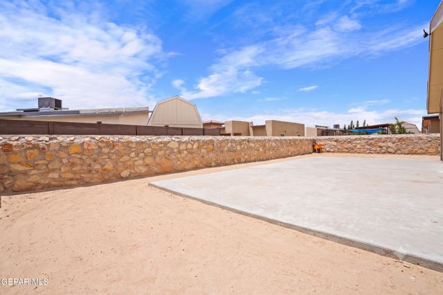 513 Cactus Crossing Drive, Horizon City, TX 79928