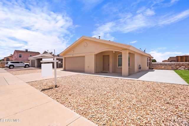 513 Cactus Crossing Drive, Horizon City, TX 79928