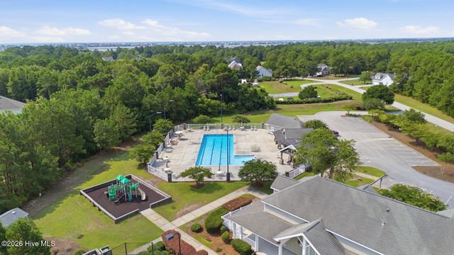 404 Canvasback Lane, Sneads Ferry, NC 28460
