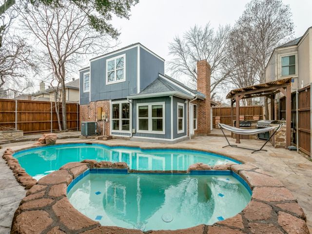 1505 Briarcrest Drive, Grapevine, TX 76051