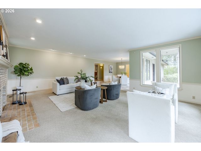 2650 BOWMONT Dr, Eugene, OR 97405