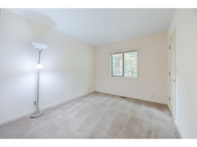2650 BOWMONT Dr, Eugene, OR 97405