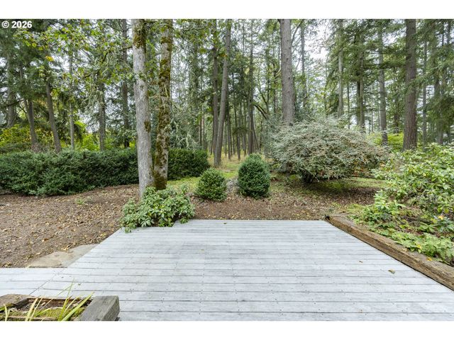 2650 BOWMONT Dr, Eugene, OR 97405