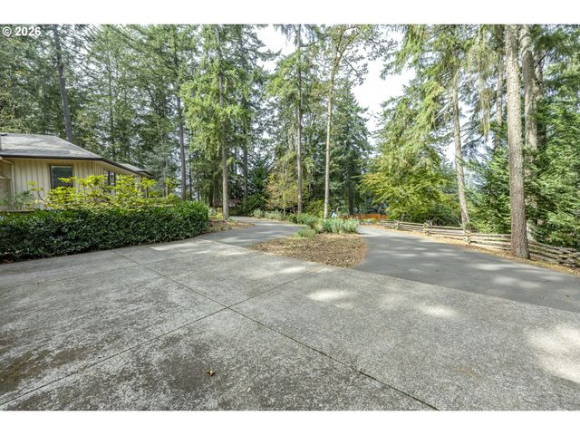 2650 BOWMONT Dr, Eugene, OR 97405